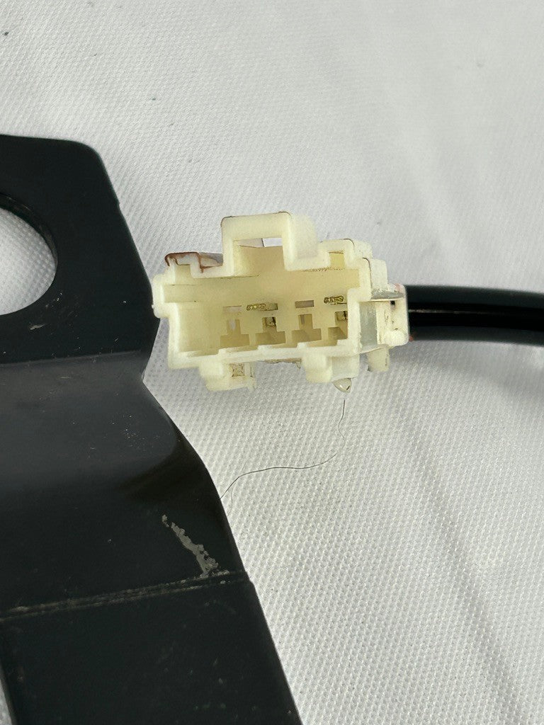 2006-2009 Subaru Outback Left Front Seat Belt Receptacle Buckle OEM