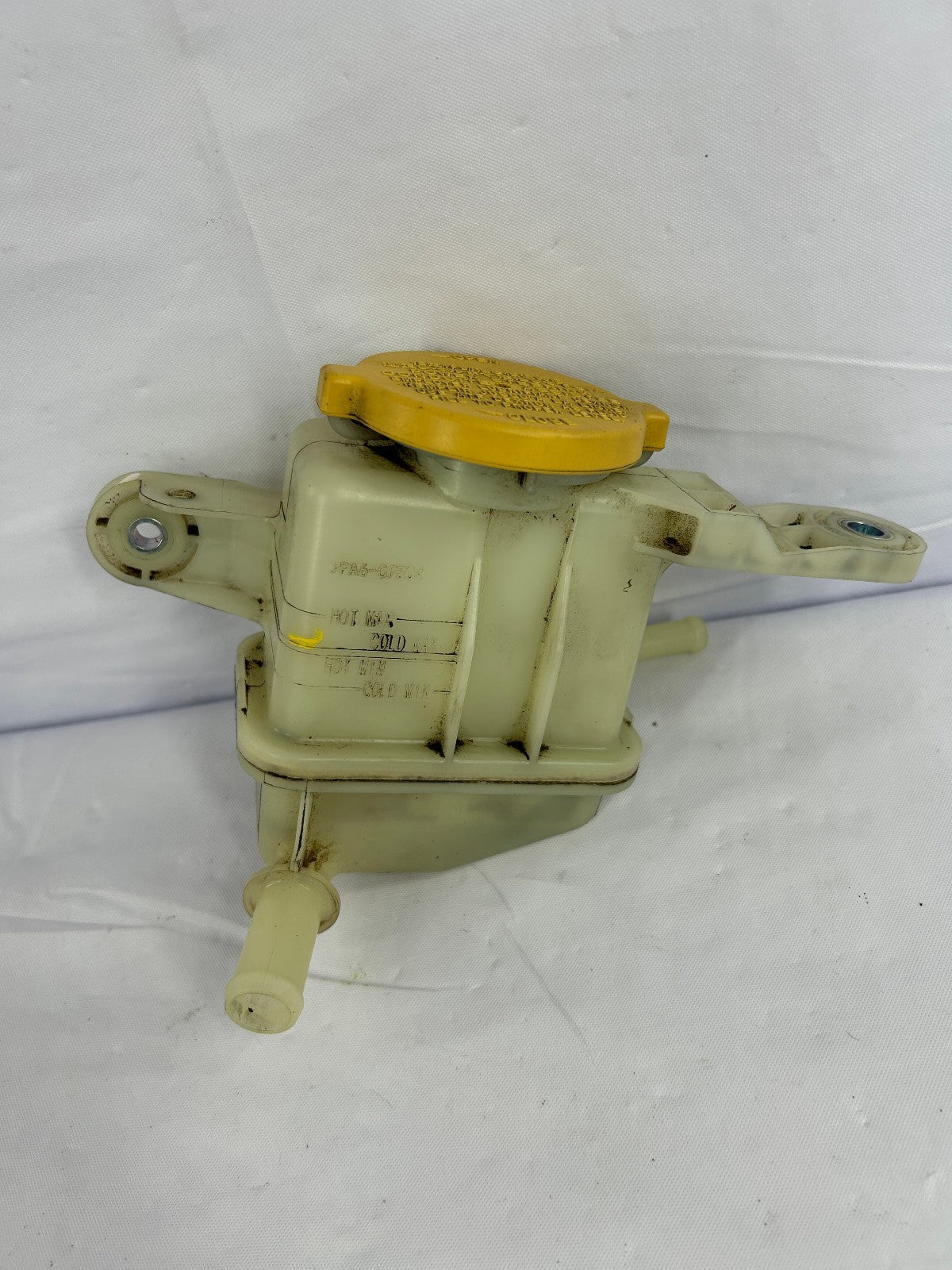 2005-2009 Subaru Outback Power Steering Reservoir and Cap 34630AG00A OEM