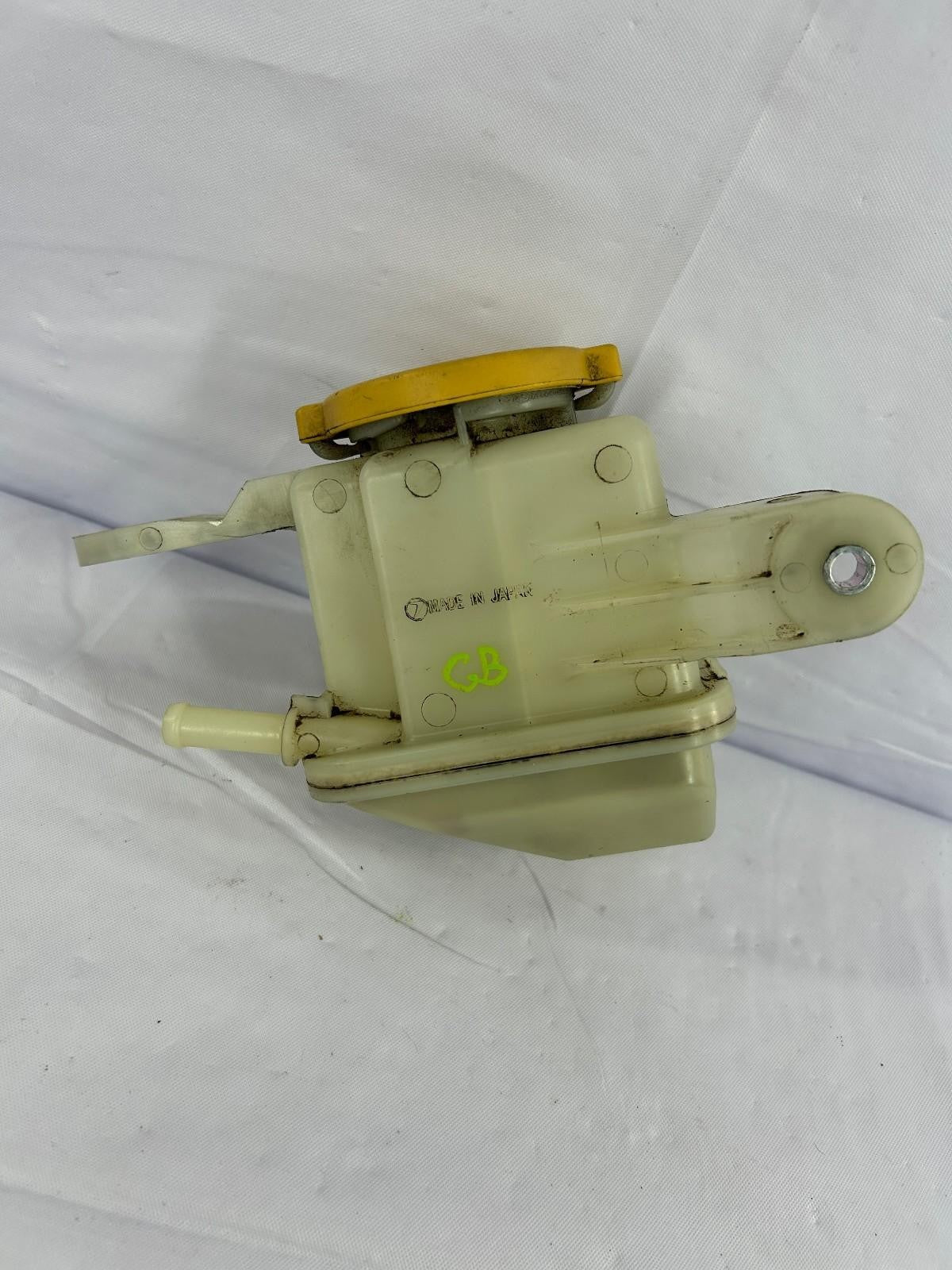 2005-2009 Subaru Outback Power Steering Reservoir and Cap 34630AG00A OEM