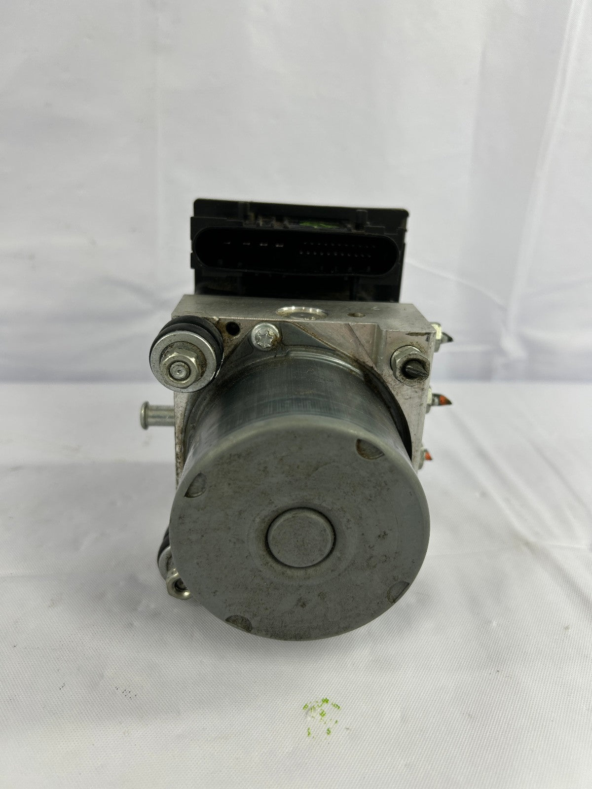 2008-2009 Subaru Outback ABS Pump Hydraulic Anti-Lock Brake Unit 27534AG17A OEM