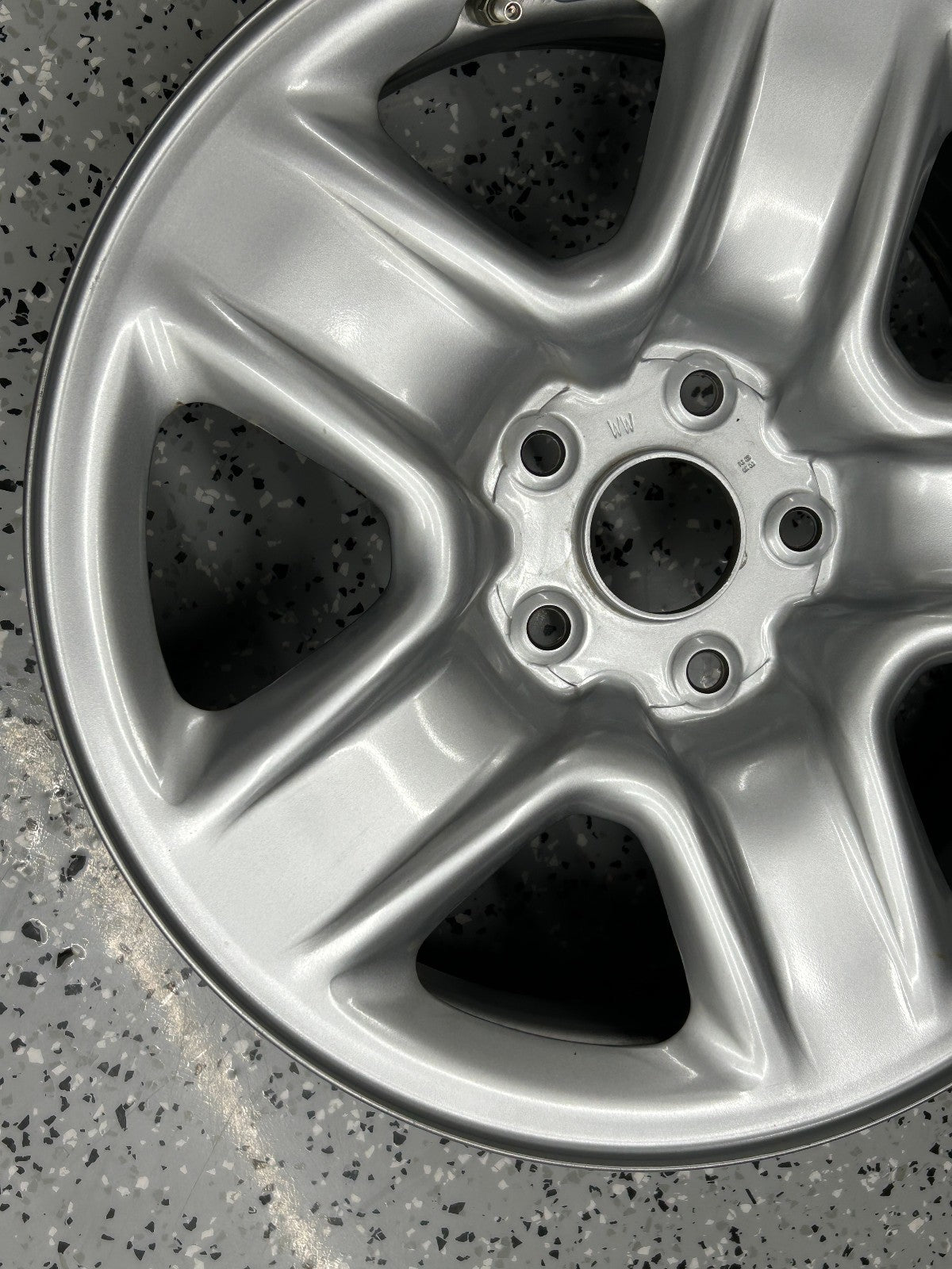 2006-2012 Toyota RAV4 5-SPOKE Wheel 17X6.5J 69506 with Tpms Sensor