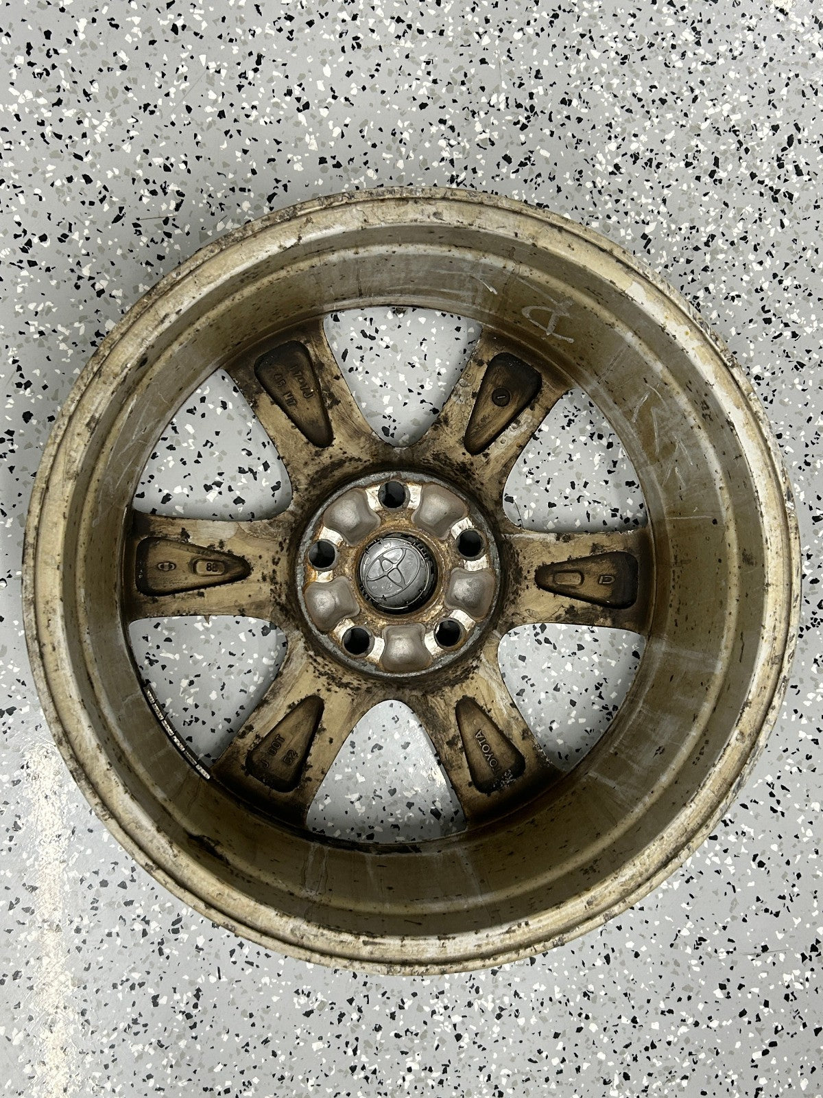 Toyota 6 Spoke Wheel Rim 17" Alloy 17X7 J with Center Cap and Tpms Sensor OEM