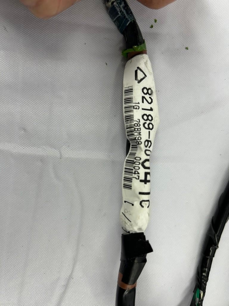 1998-2002 Lexus LX470 Rear Lower Gate Wire Harness Wiring 82189-60041C OEM