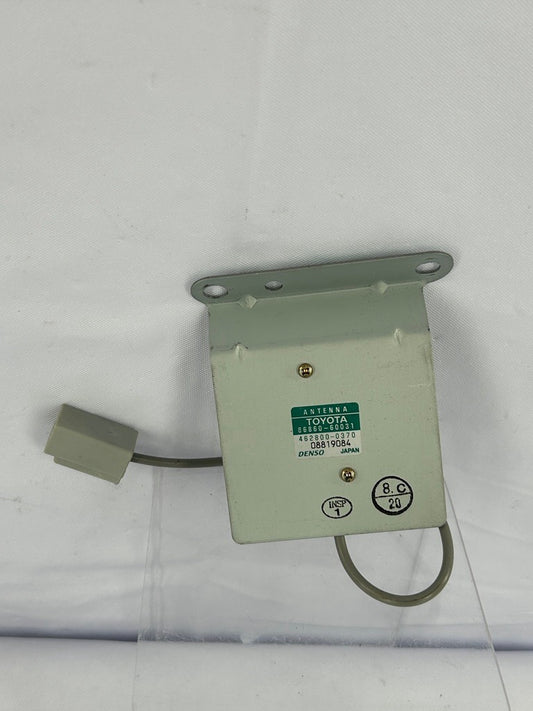 2000-2003 Lexus LX470 GPS Antenna Assembly OEM