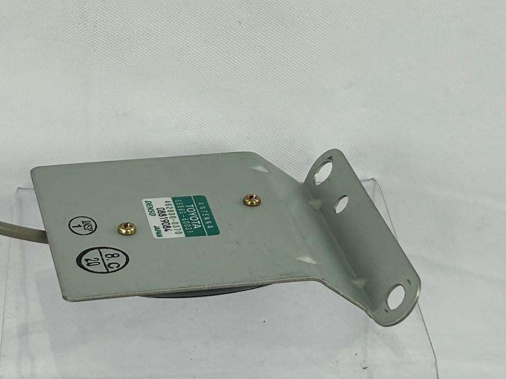 2000-2003 Lexus LX470 GPS Antenna Assembly OEM