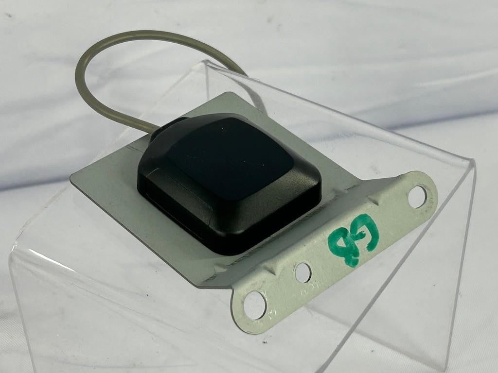 2000-2003 Lexus LX470 GPS Antenna Assembly OEM