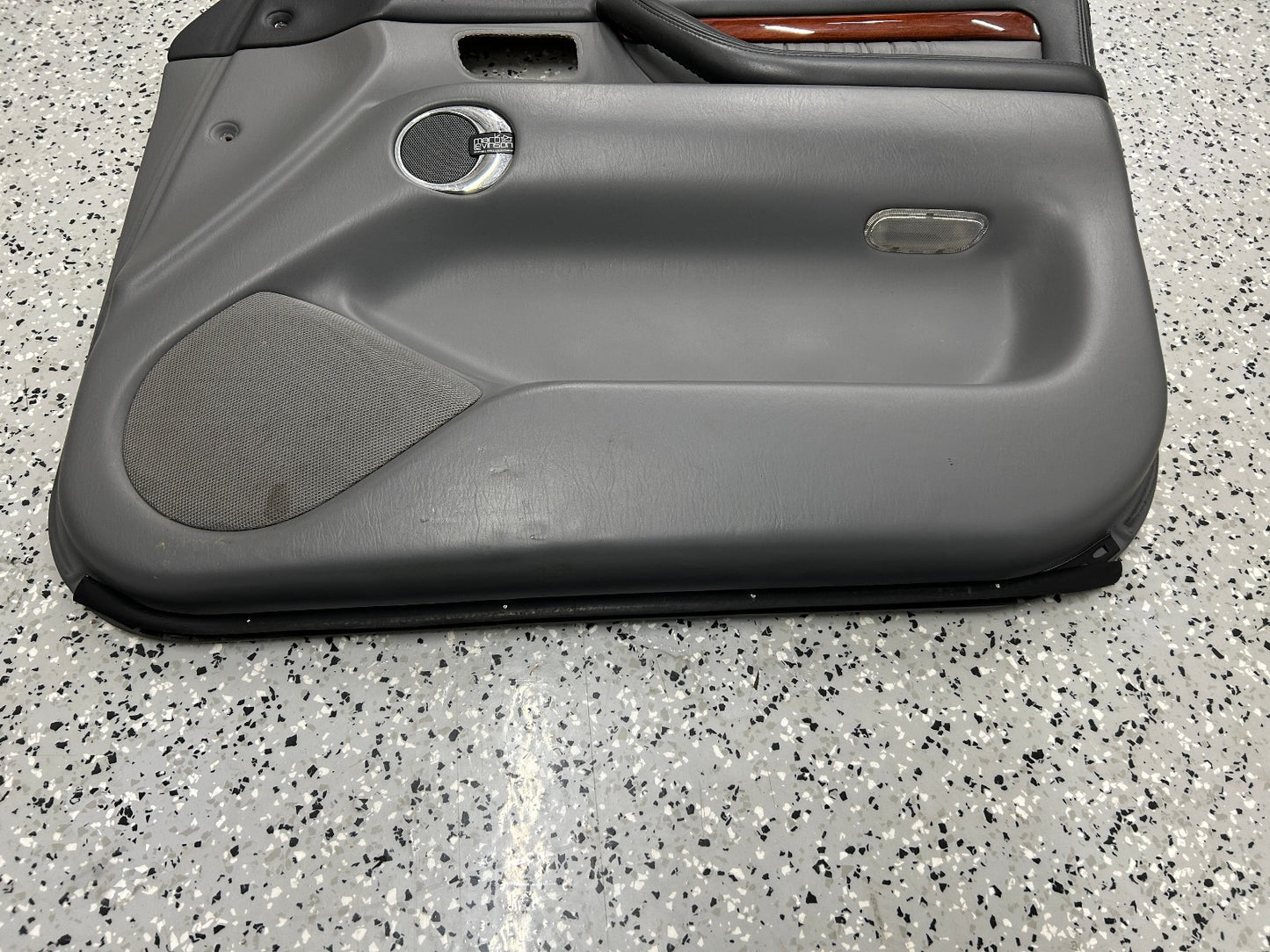2001-2002 Lexus LX470 Front Door Interior Panel Right Mark Levinson Gray Trim