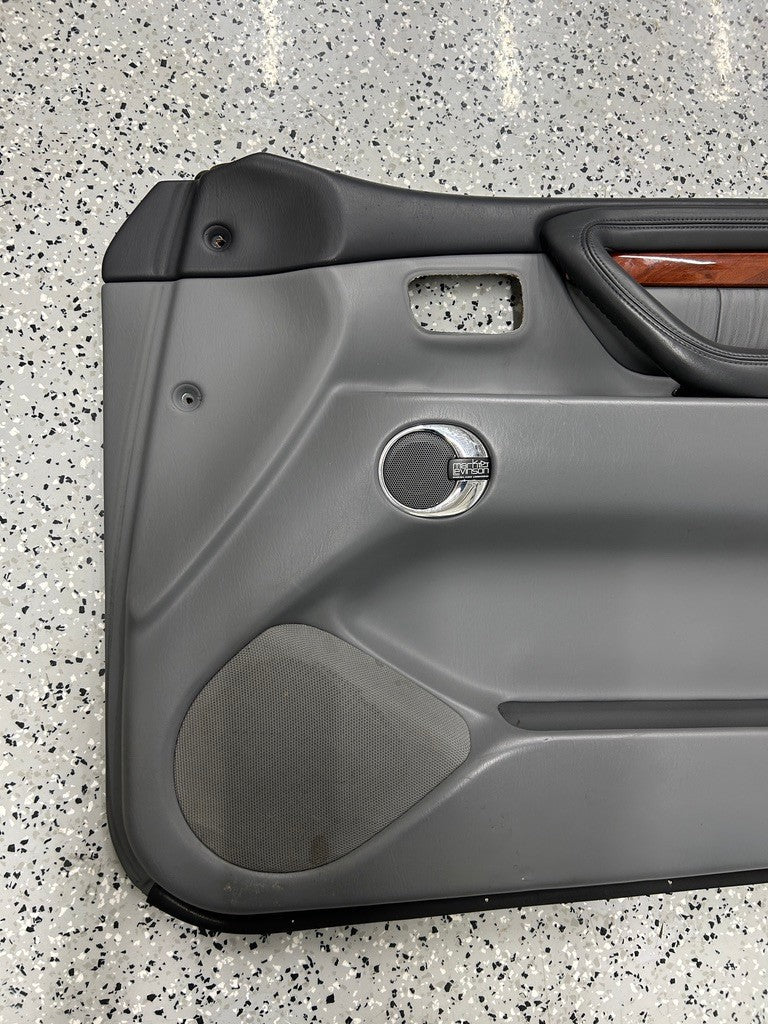 2001-2002 Lexus LX470 Front Door Interior Panel Right Mark Levinson Gray Trim