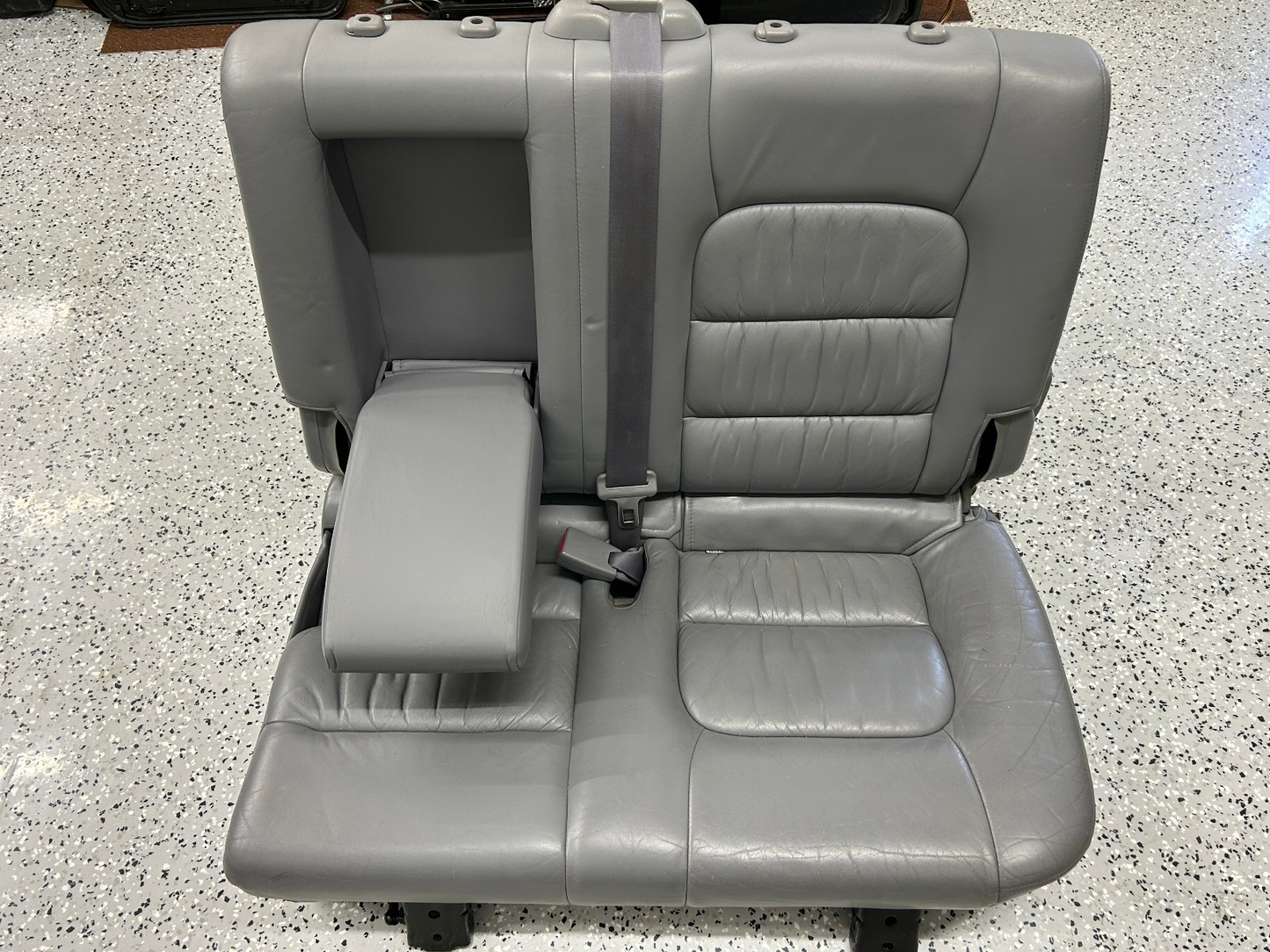 1998-2003 Lexus LX470 2nd Row Seat Left Gray Leather 7107860570B0