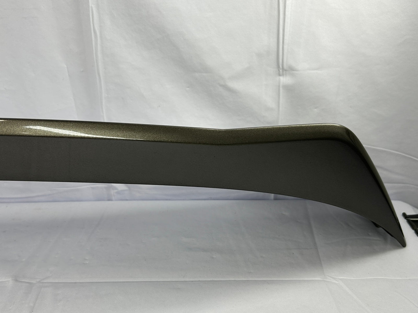 2013-2018 Hyundai Santa Fe Sport Spoiler with Led 3rd Third Brake Light OEM