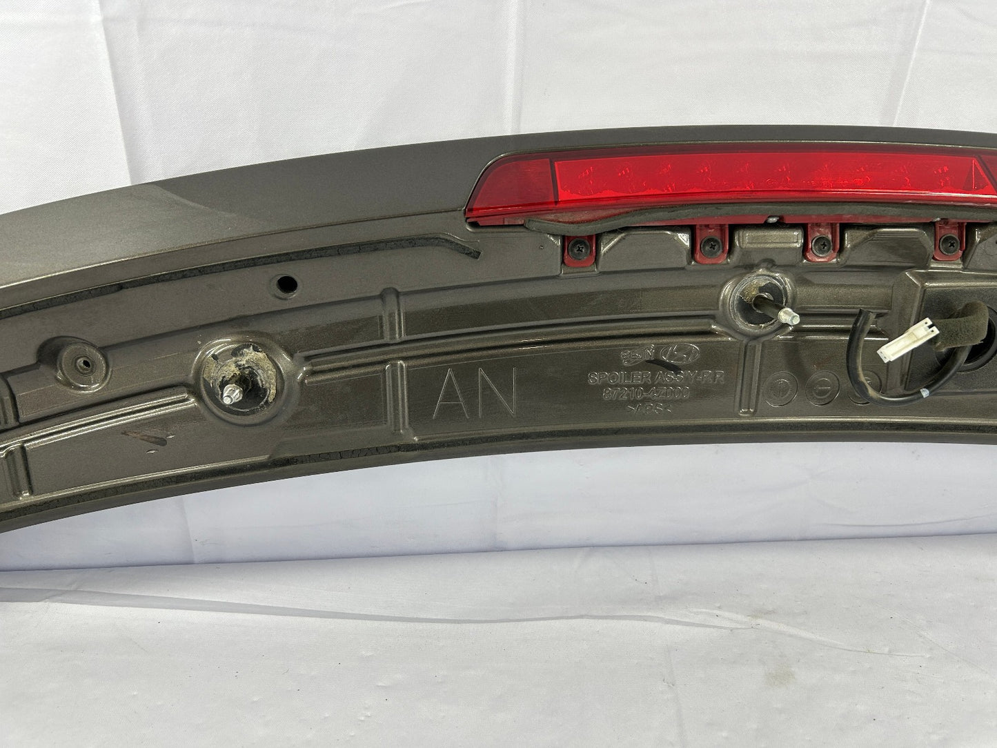 2013-2018 Hyundai Santa Fe Sport Spoiler with Led 3rd Third Brake Light OEM