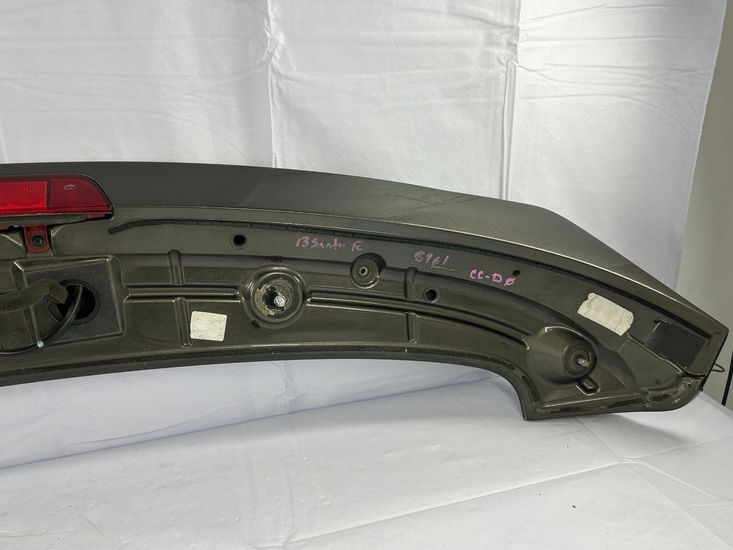 2013-2018 Hyundai Santa Fe Sport Spoiler with Led 3rd Third Brake Light OEM