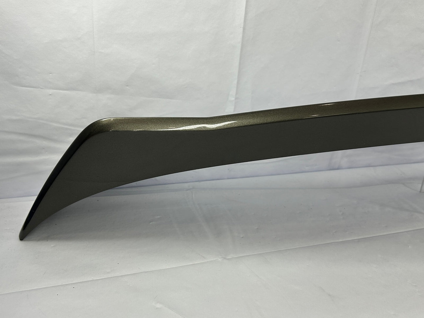 2013-2018 Hyundai Santa Fe Sport Spoiler with Led 3rd Third Brake Light OEM