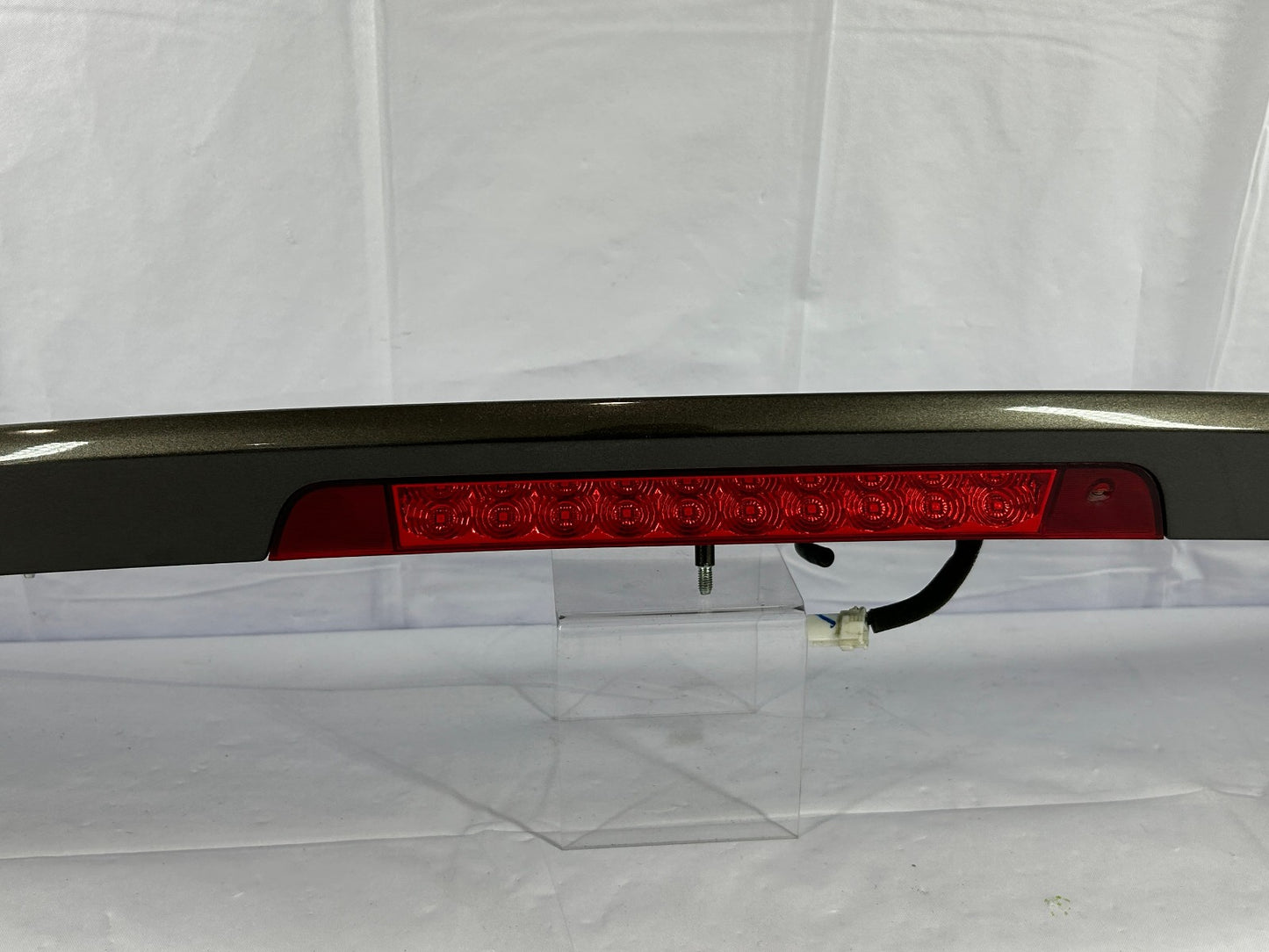 2013-2018 Hyundai Santa Fe Sport Spoiler with Led 3rd Third Brake Light OEM