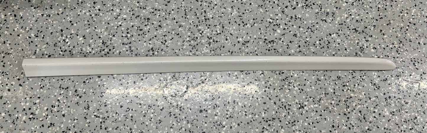 2005-2009 Subaru Outback Right Front Side Door Molding Impact Garnish Trim OEM