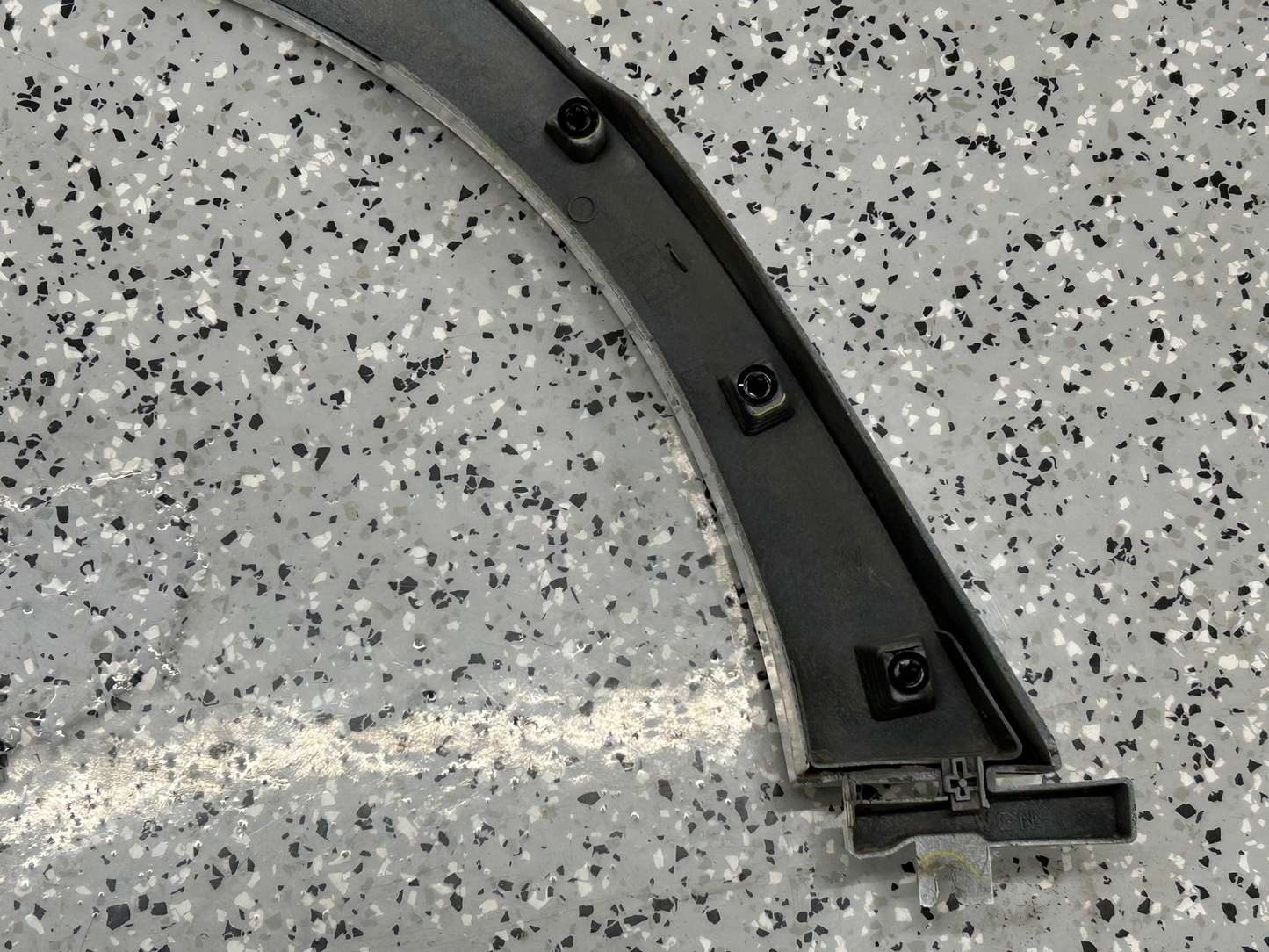 2005-2009 Subaru Outback Left Rear Tire Molding Impact Garnish Trim OEM