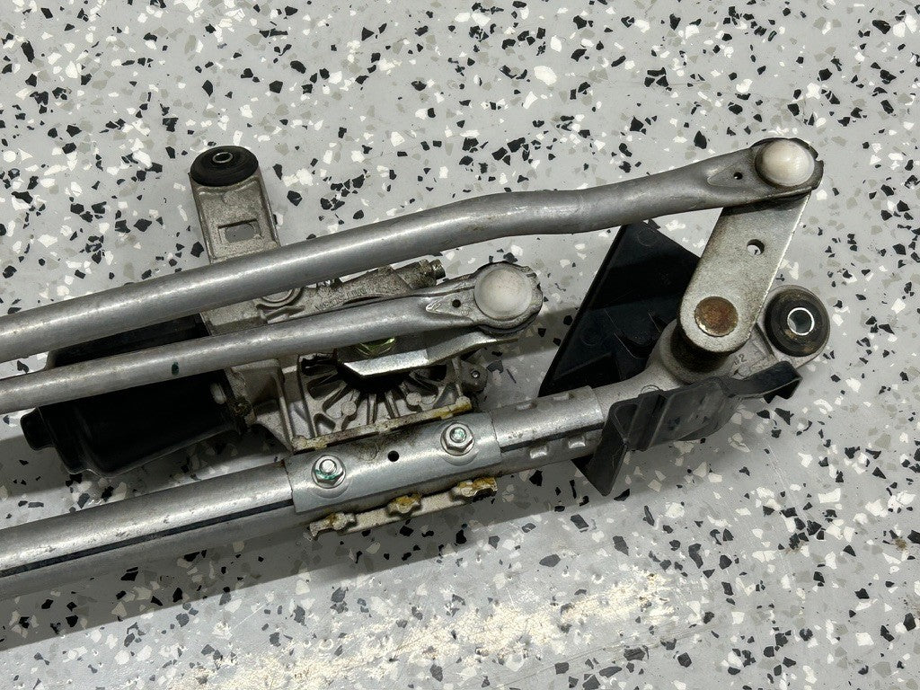 2010-2014 Subaru Outback Wiper Motor and Linkage 86510AJ00D Assembly OEM