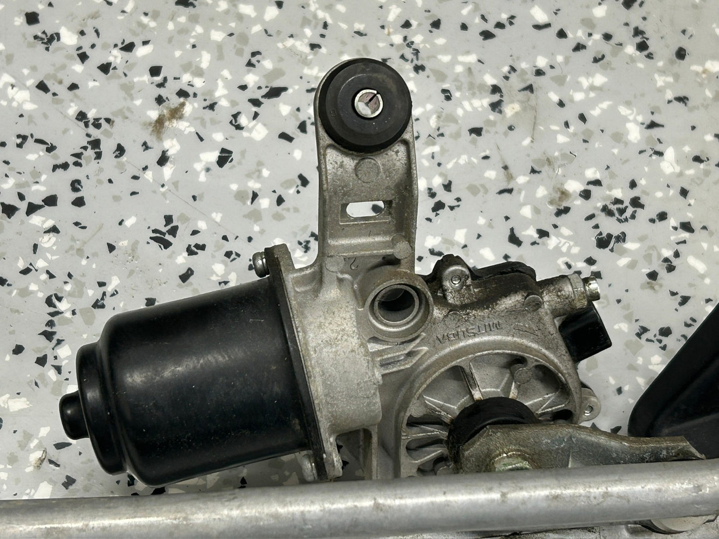 2010-2014 Subaru Outback Wiper Motor and Linkage 86510AJ00D Assembly OEM