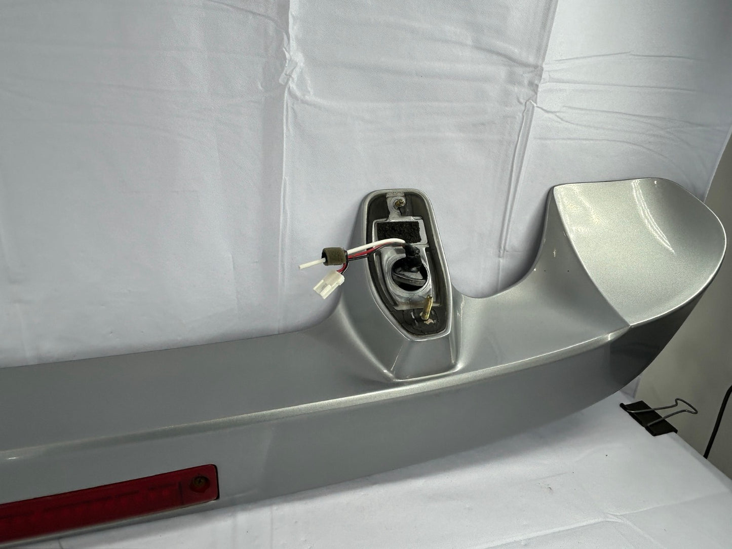 2001-2005 Toyota Sequoia 3rd Brake Light Spoiler Wing Silver OEM