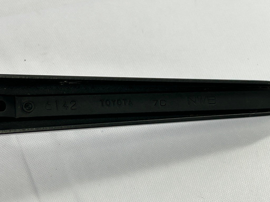2000-2007 Lexus LX470 Left Front Windshield Wiper Arm OEM
