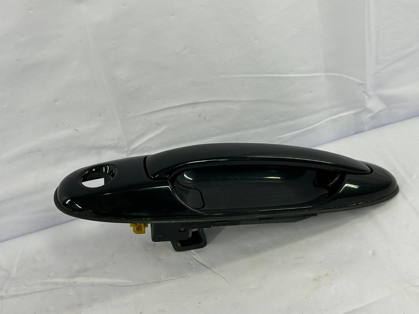 1998-2007 Lexus LX470 Right Front Exterior Door Handle Black 202 OEM