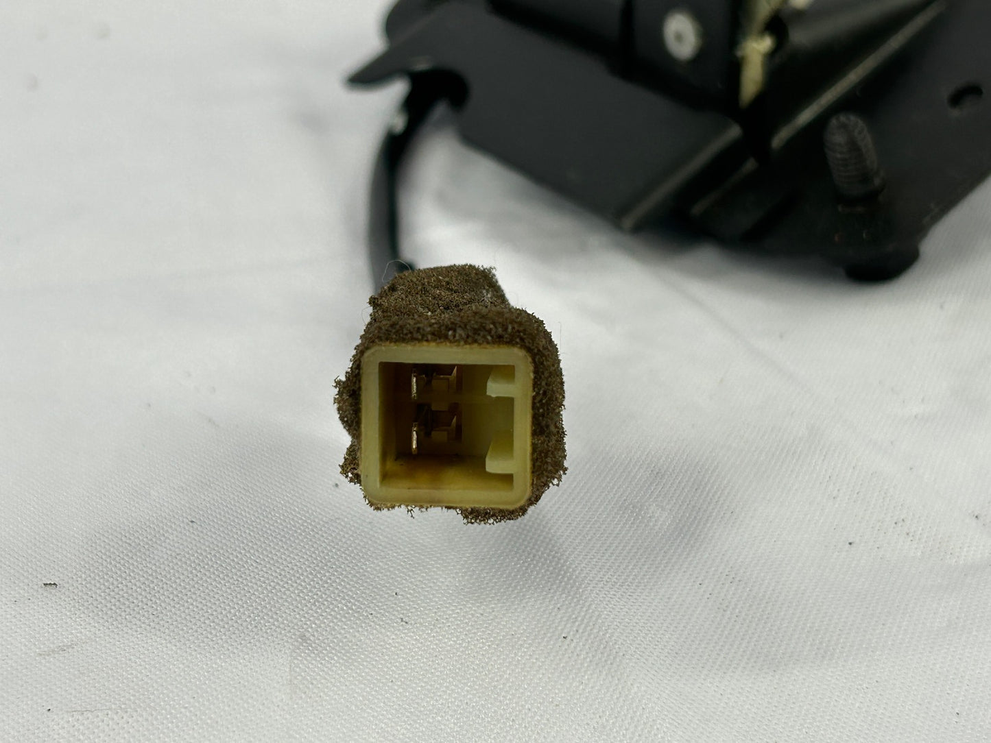 1998-2002 Lexus LX470 Rear Liftgate Latch Lock 69350-60120 OEM