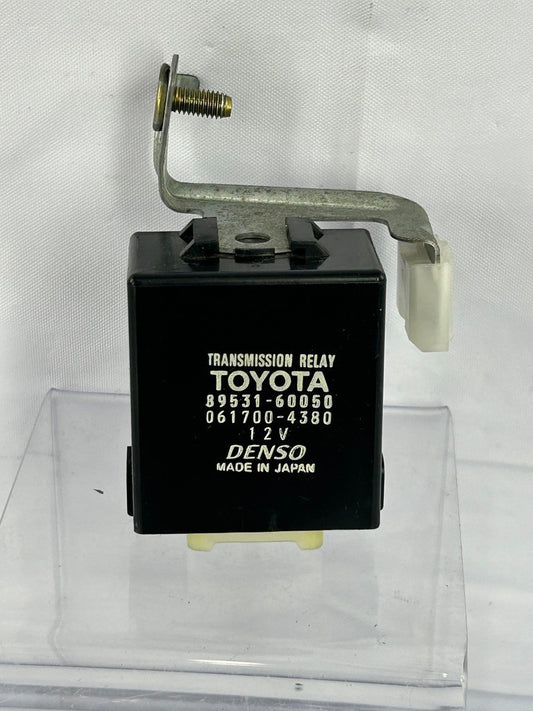 1998-2007 Lexus LX470 Transmission Relay Control Module 89531-60050 OEM