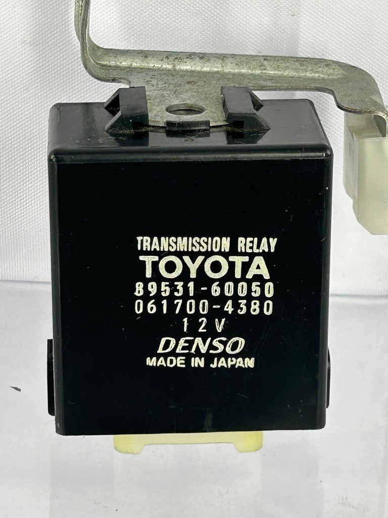 1998-2007 Lexus LX470 Transmission Relay Control Module 89531-60050 OEM