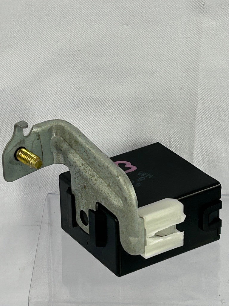 1998-2007 Lexus LX470 Transmission Relay Control Module 89531-60050 OEM