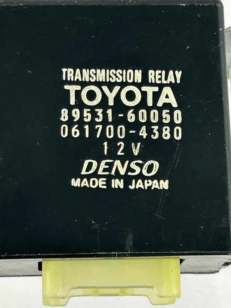 1998-2007 Lexus LX470 Transmission Relay Control Module 89531-60050 OEM