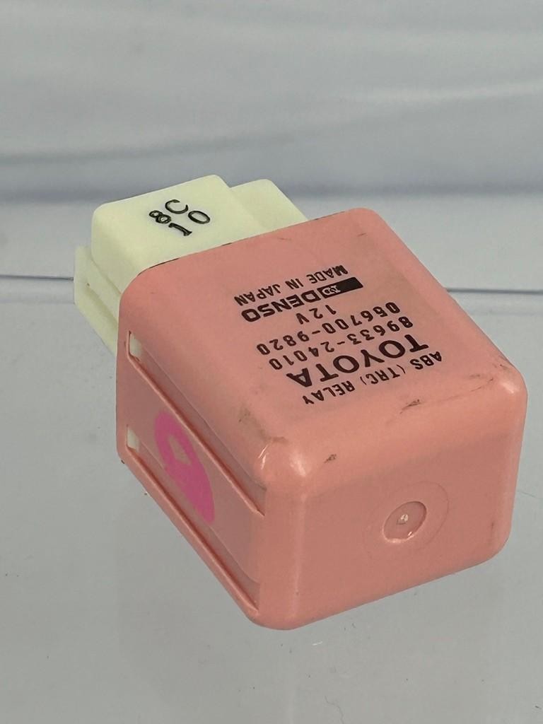 Toyota Lexus ABS (Trc) Pink Relay 89633-24010 Skid Traction 056700-9820 OEM