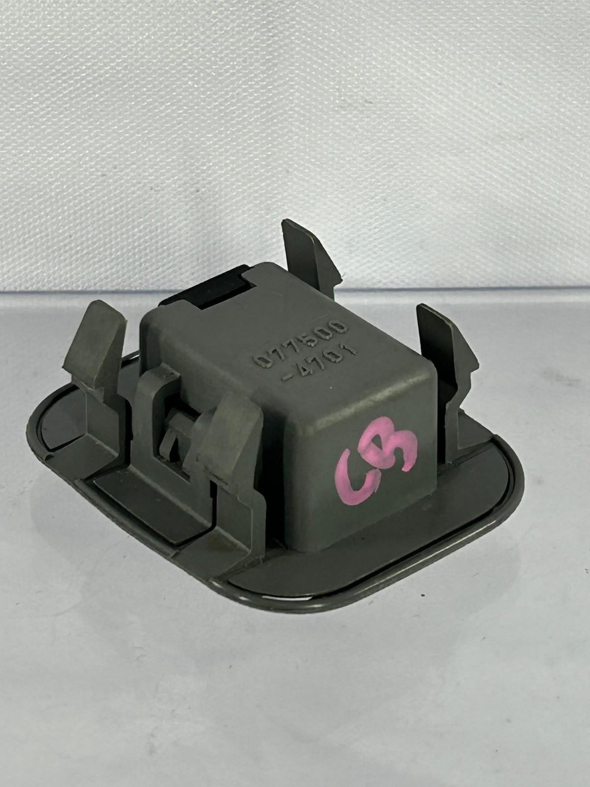 1998-2002 Lexus LX470 Ambient Air Sensor 077500-4701 Gray OEM