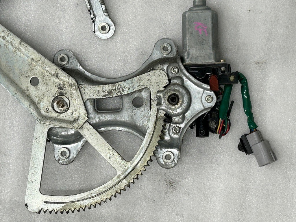 1998-2007 Lexus LX470 Right Front Window Regulator and Motor OEM