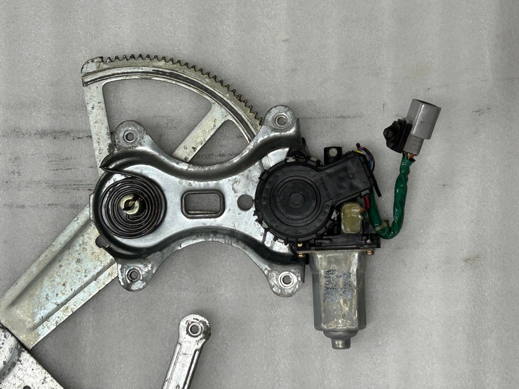 1998-2007 Lexus LX470 Right Front Window Regulator and Motor OEM