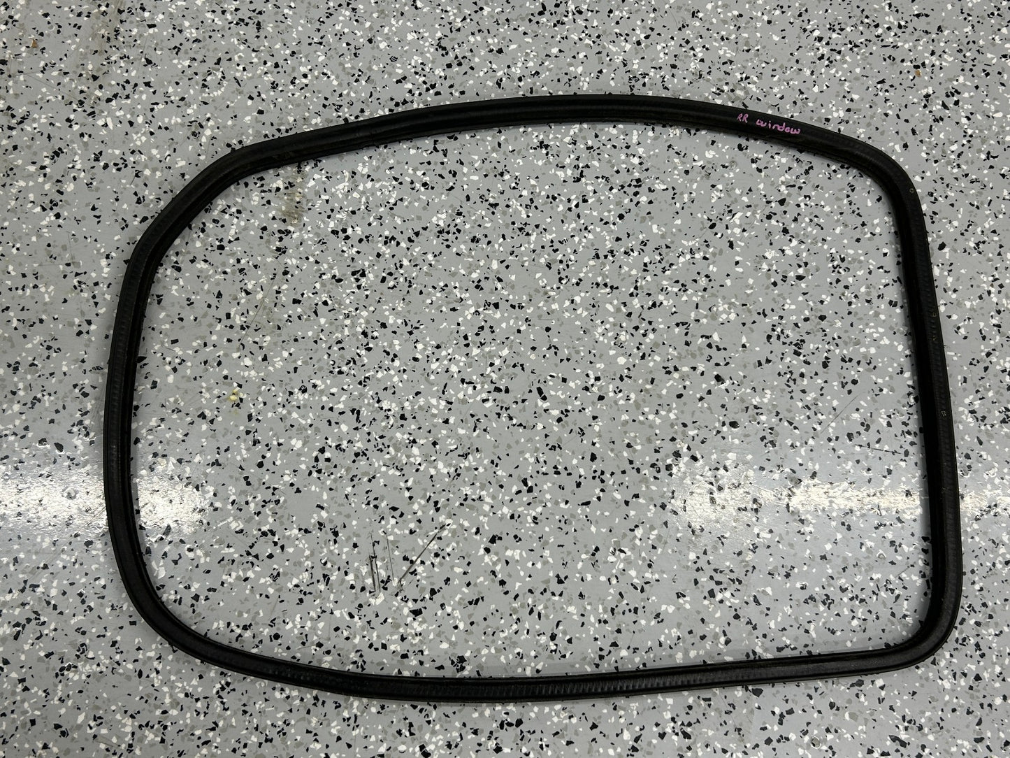 1998-2007 Lexus LX470 Right Rear Quarter Glass Seal OEM