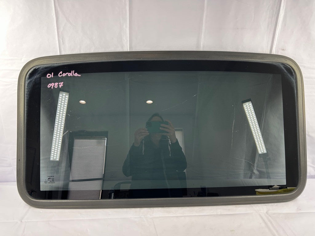 1998-2002 Toyota Corolla Sunroof Sun Moon Roof Top Glass Window 63201-02020