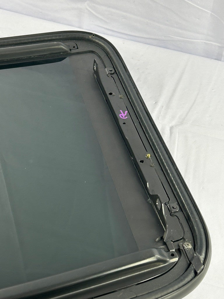 1998-2002 Toyota Corolla Sunroof Sun Moon Roof Top Glass Window 63201-02020
