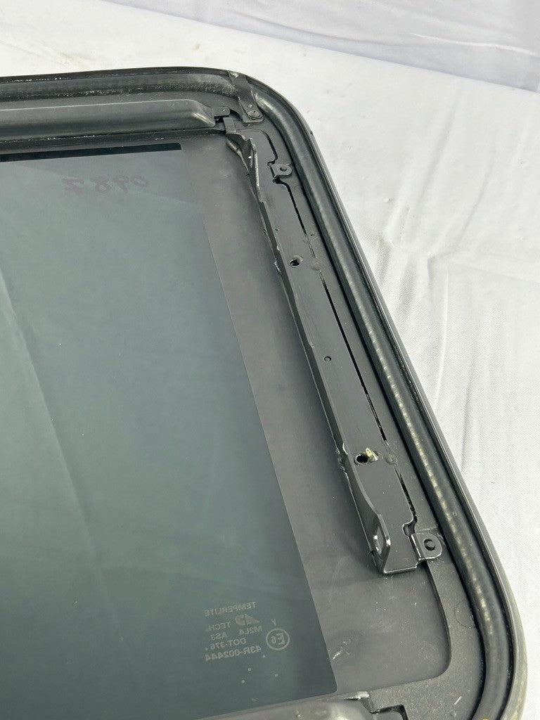 1998-2002 Toyota Corolla Sunroof Sun Moon Roof Top Glass Window 63201-02020