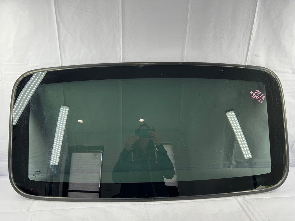 2010-2014 Subaru Outback Sunroof Glass OEM 65430AJ01A - Used