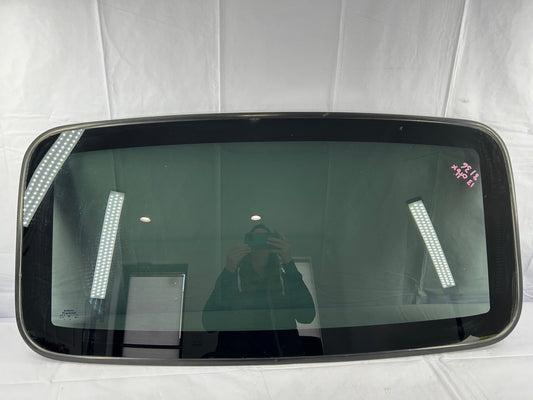 2010-2014 Subaru Outback Sunroof Glass OEM 65430AJ01A - Used