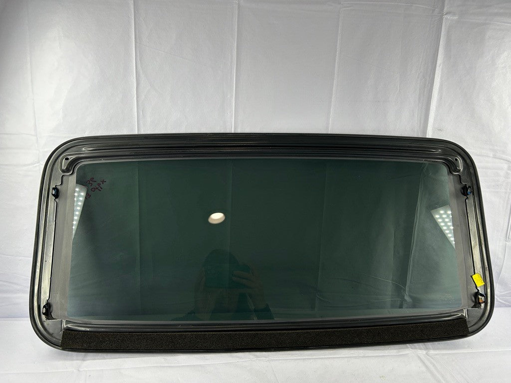 2010-2014 Subaru Outback Sunroof Glass OEM 65430AJ01A - Used