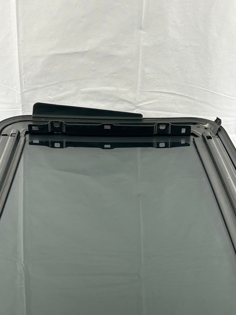 2004-2010 Infiniti QX56 Sunroof Sun Moon Roof Top Factory Glass OEM