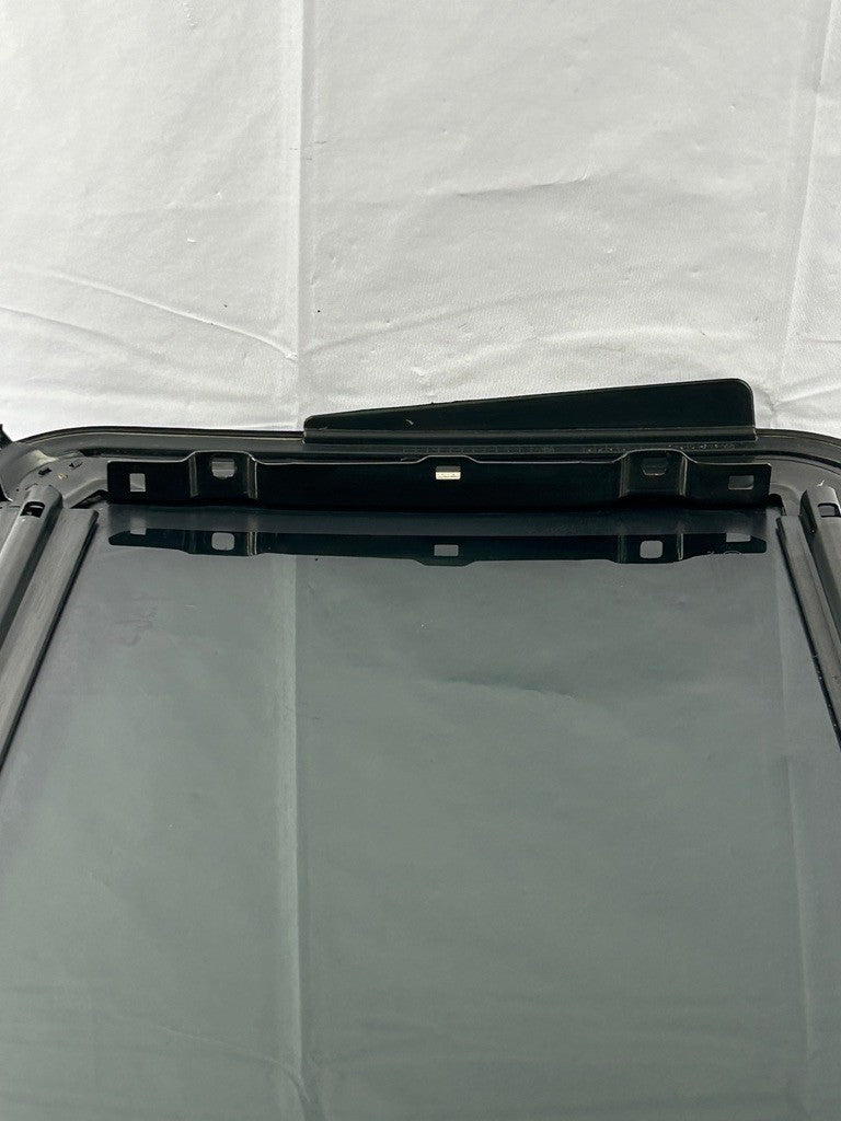 2004-2010 Infiniti QX56 Sunroof Sun Moon Roof Top Factory Glass OEM