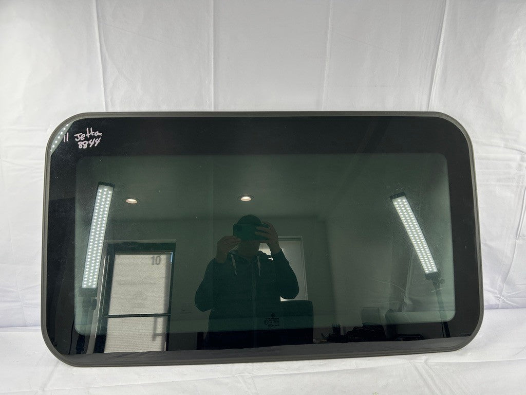 2011-2018 Volkswagen Jetta Roof Sunroof Window Glass Factory OEM 5C6877071A