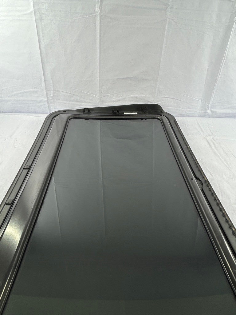 2011-2018 Volkswagen Jetta Roof Sunroof Window Glass Factory OEM 5C6877071A