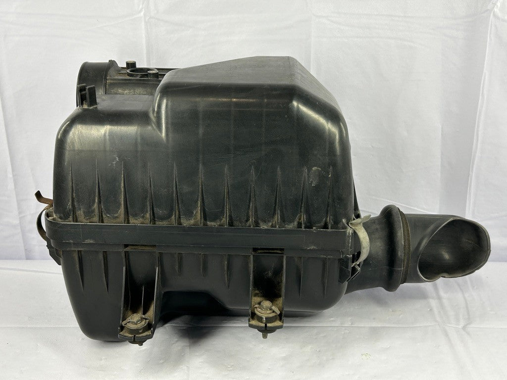 2000-2006 Toyota Tundra Air Filter and Housing Assembly OEM
