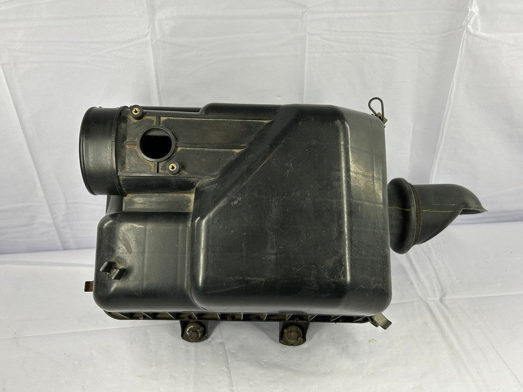 2000-2006 Toyota Tundra Air Filter and Housing Assembly OEM