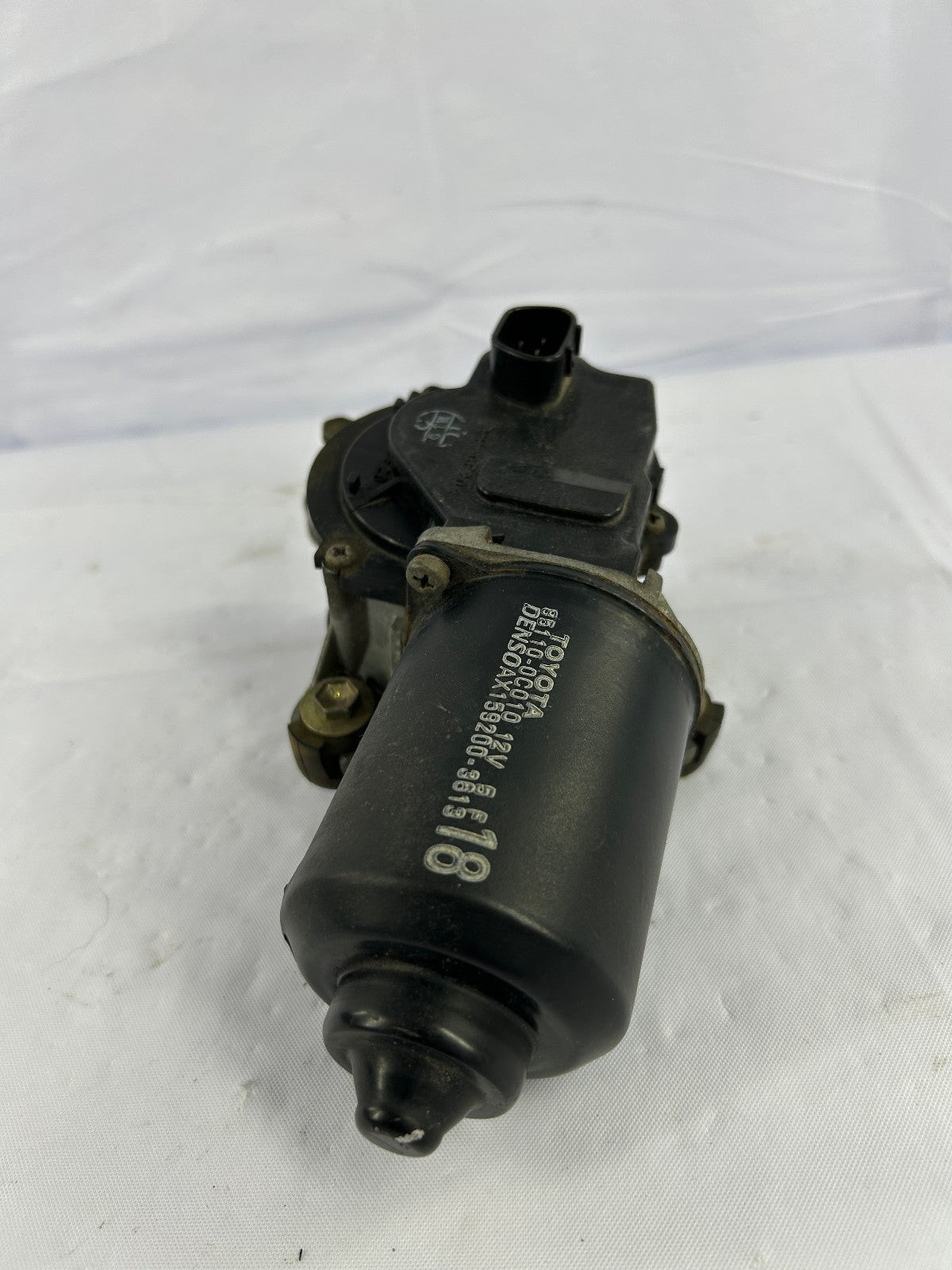 2000-2006 Toyota Tundra Windshield Wiper Motor OEM