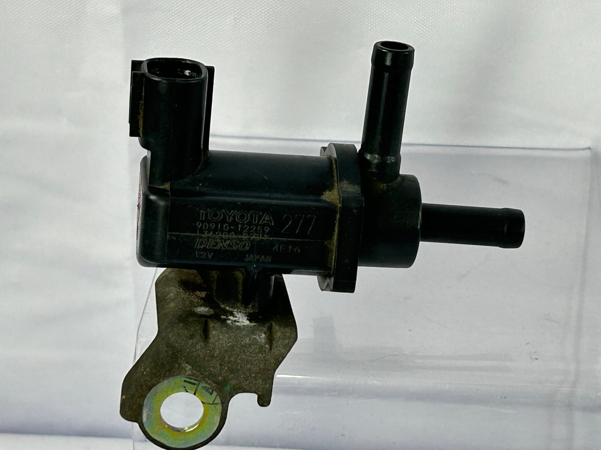 2002-2006 Toyota Tundra Vacuum Switching Valve OEM 90910-12259
