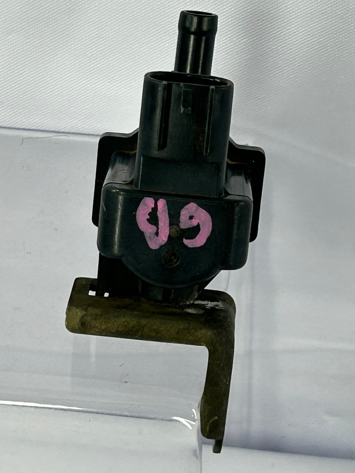 2002-2006 Toyota Tundra Vacuum Switching Valve 90910-12259 OEM